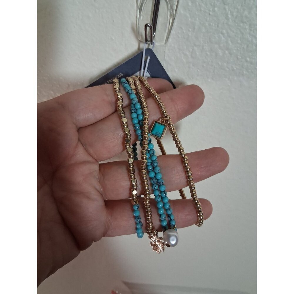 NWT Universal Thread Bracelets Semi Precious Turquoise Beads Set